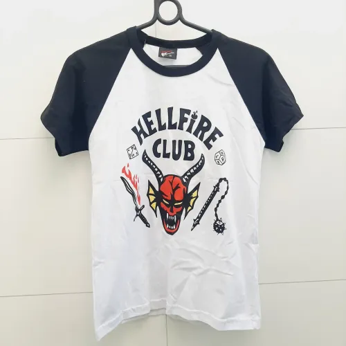 Camiseta Stranger Things Hellfire Club Netflix