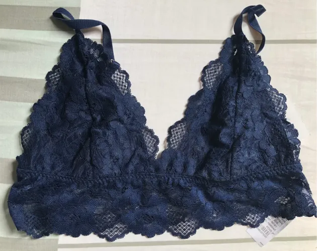 NOVOS Sutiã Calvin Klein tam. P e calcinha Duzani tam. 44