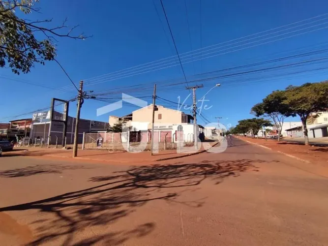 Lote Comercial Av. Goiás Norte