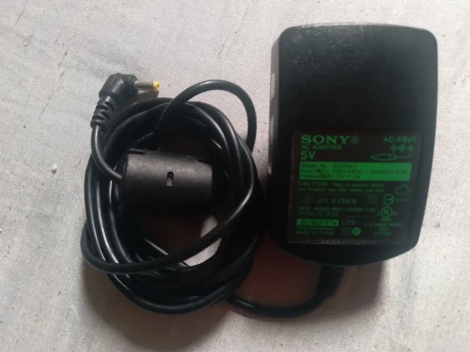 FONTE SONY AC-P5V1 PARA PSP