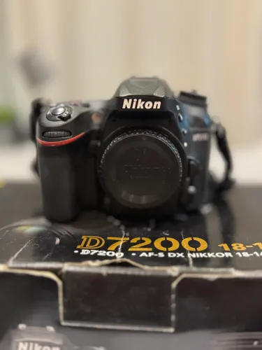 Vendo Nikon D7200 + Kit de Lentes 18-140 3.5-5.6 + 85 1.8 nikkor