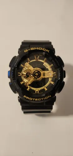Relógio G-Shock Preto e Dourado