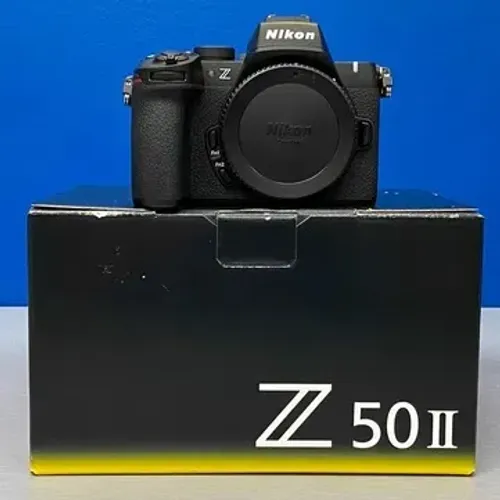 Câmera  Nikon Z50 II 20.9MP NOVA/LACRADA