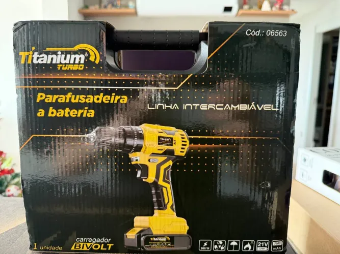 Furadeira Parafusadeira c/ Impacto 21v + 2 Baterias grátis