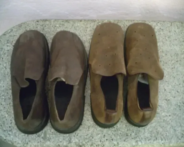 Sapatos e Sandálias masculinos em couro novos.