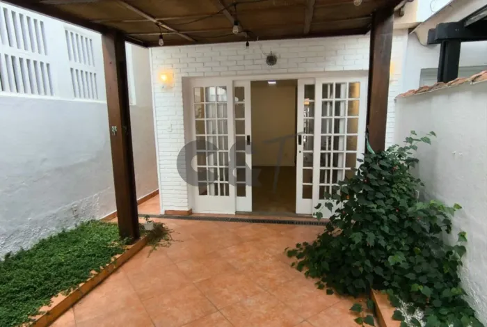 Sobrado - 2 Dormitórios à Venda no Jardim Hípico - São Paulo/SP.