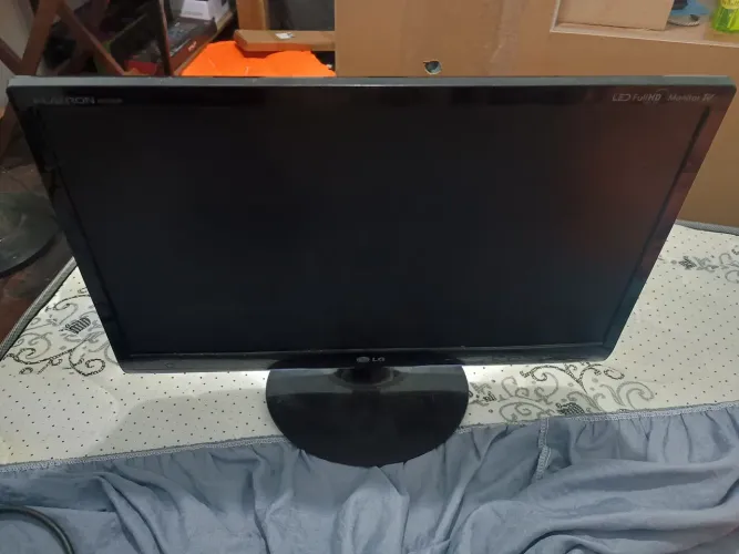 TV Monitor LG M2280A-PM  Em perfeitas condições, tudo funcionando! Não possui controle.