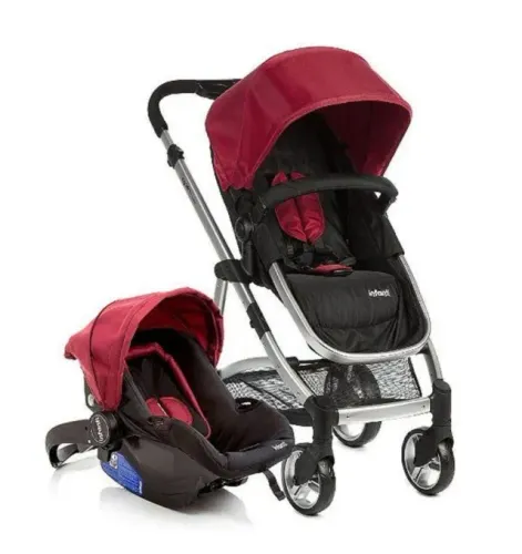 carrinho de bebe com Moisés e bebê conforto