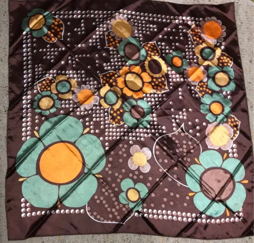 Lenço floral vintage anos 70