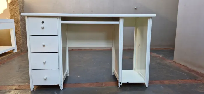 Vendo móveis usados, bem conservados. Ideias para clínica/consultório.