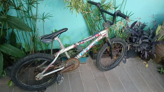 Vende-se bike BMX