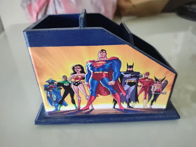 Porta-controle remoto da Liga da Justiça - infantil!