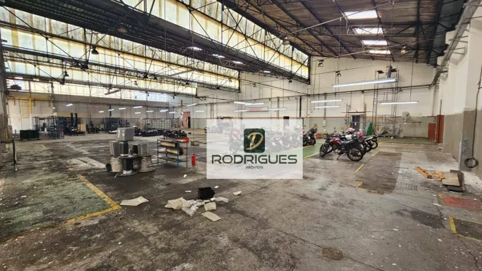 Galpão para alugar, 3700 m² por R$ 78.000,00/mês - Vila Nogueira - Diadema/SP