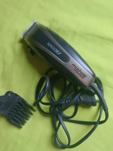 Máquina de corta o cabelo