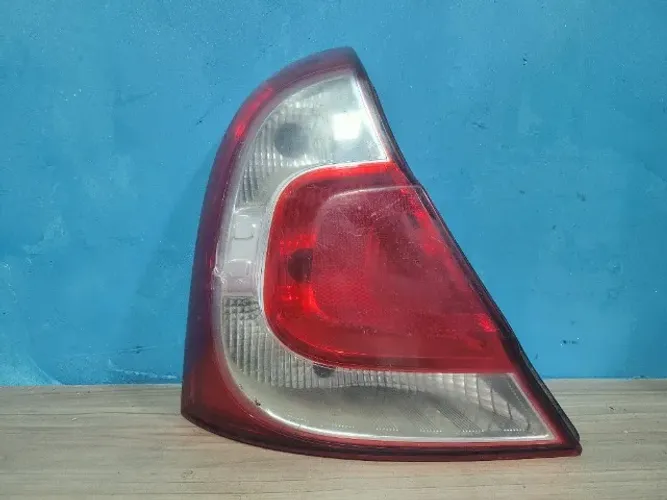Lanterna Esquerda Renault Clio 2013 a 2016  *3816