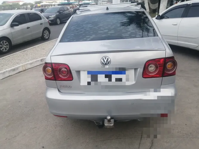 Vendo ou Troco Polo Sedan 2013 Gnv de 5ª Geração