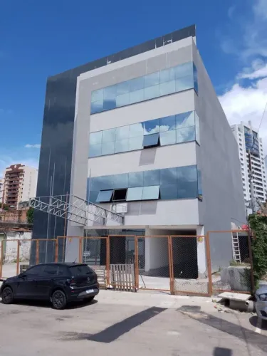 Prédio comercial no Vieiralves com 1531,62m²