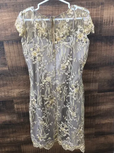 Vestido de festa rendado