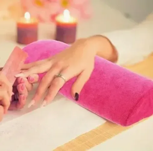 Estamos contratando Manicure premium para esmalteria boutique. Excelente ambiente