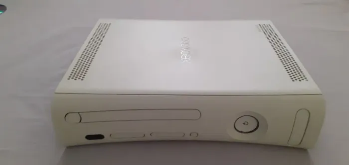 Pack Xbox 360 Blanche (Fat) – 10 Jeux Au Choix + Kinect + Manette, Occasion
