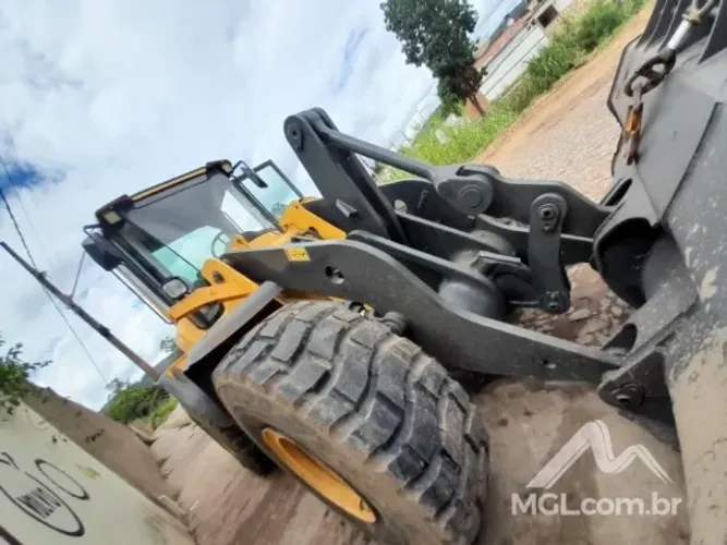 L)Pá carregadeira volvo l120f