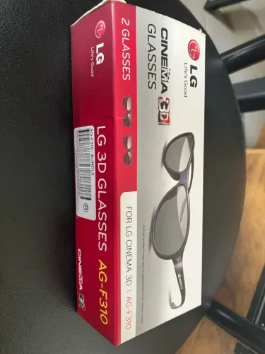 4 óculos - 2 pares de Óculos 3D LG Cinema - AG-F310