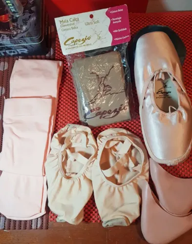 Kit Bailarina Balé Dança Sapatilha e Acessórios (novinhos) Tamanho 37