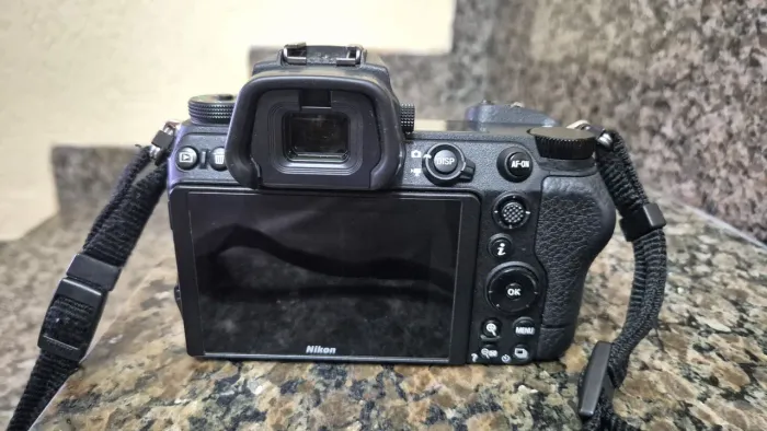 Vendo nikon Z6ii usada nova s arranhão  330.300 clicks
