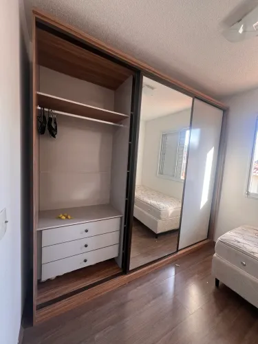 Vendo guarda roupa casal 03 portas