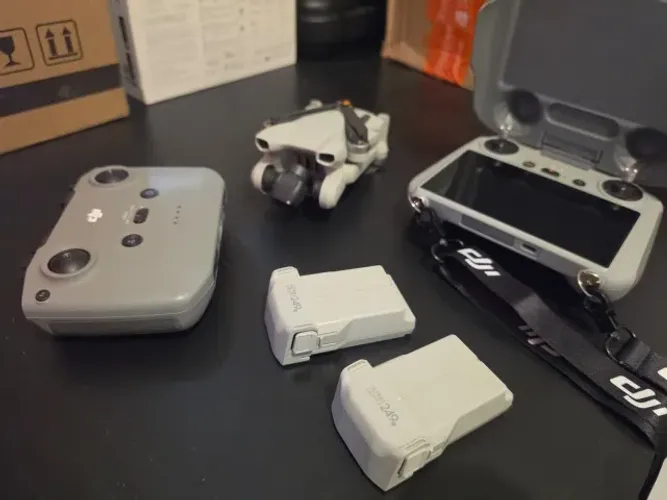 MINI 3 STANDARD - 2 CONTROLES, 2 BATERIAS