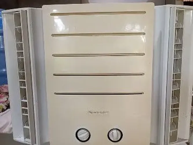 Ar condicionado 10.000 mil BTUs 110 volts r$450