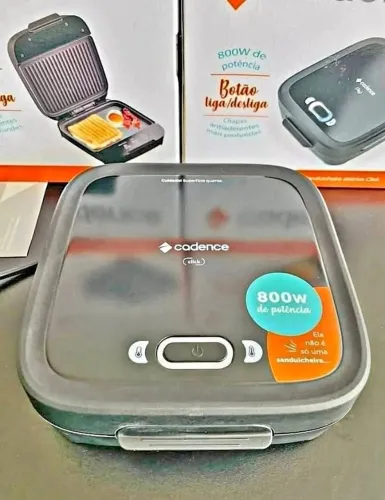 Sanduicheira Elétrica Cadence Click 750W - Preta Nova