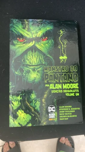 Monstro do Pântano por Alan Moore - Edição Absoluta Volume Um