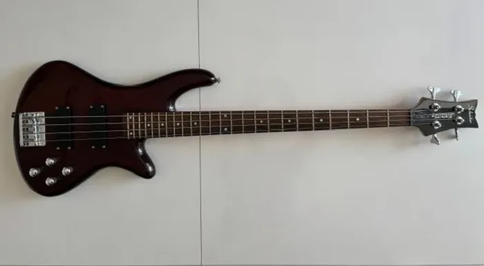 Baixo Schecter (USA), modelo Diamond, 4 cordas, ótimo estado