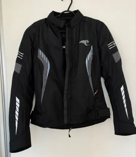 Jaqueta Race Tech Preta PP
