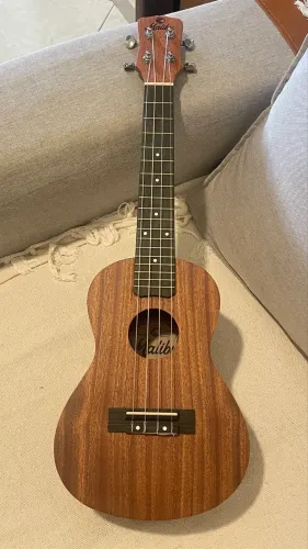 Ukulele Malibu Concert 23 Sapele Natural Com Bag