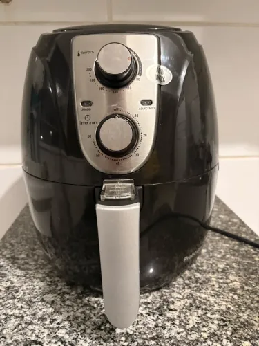 VENDE-SE AIR FRYER MONDIAL 
