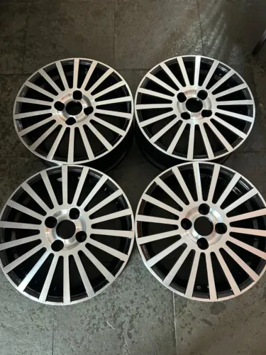 Jogo de rodas aro 15 4x100 esportivas zeradas