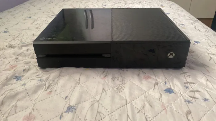 Xbox one 1tb+ dois controles 