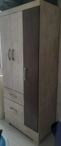 Venda de um guarda roupa