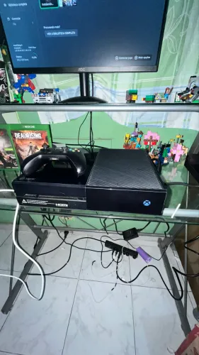 Xbox One com 3 jogos completinho