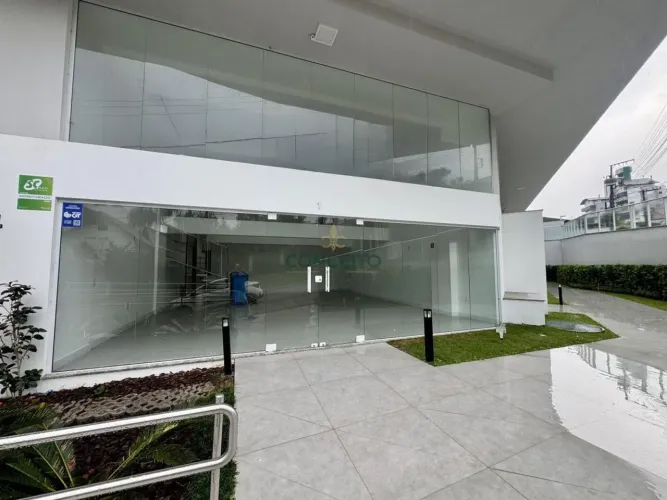 Loja Comercial para Locação no João Paulo com 02 vagas de garagem Florianópolis | 107 m²