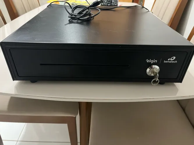 Vende-se caixa registradora automática Elgin Bematech
