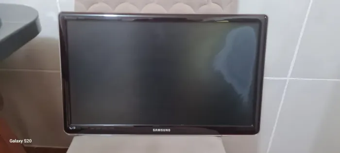 Vendo TV Samsung 27 polegadas.