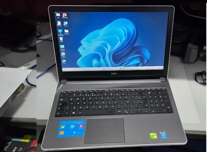 Notebook i7 5500U Dell i15 5558-A50 8g de Memória placa de video GForce 920M