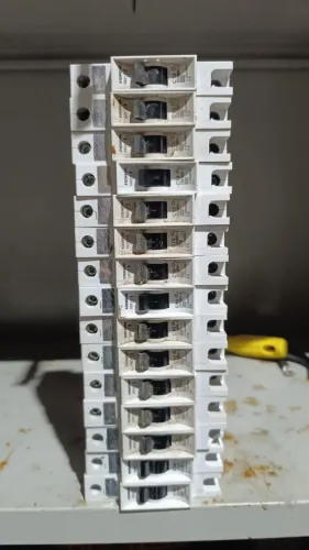Dijuntor monopolar C10