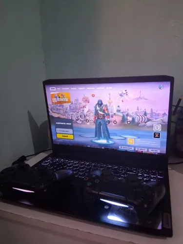 Ideapad Gaming 3, i5-11°gen, NVIDIA Gtx 1650 4Gb V-ram, 16 Gb Ram, Ssd 500 gbs