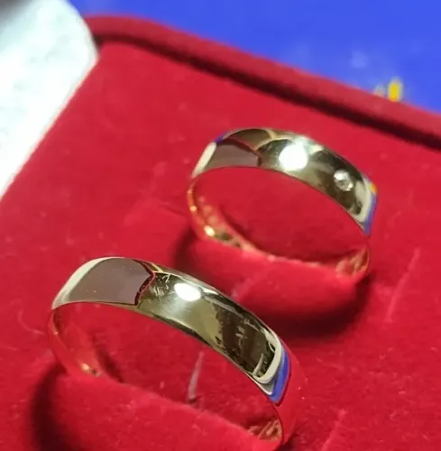 Alianças Noivado/casamento Ouro 18 K 6 mm 7 Gramas Pedra 1 mm