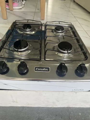 Fogão 4 bocas Esmaltec 120$ reais 