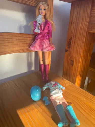 Barbie And Her Sisters in a Pony Tale + Roupa Completa da Stacie - Original Mattel